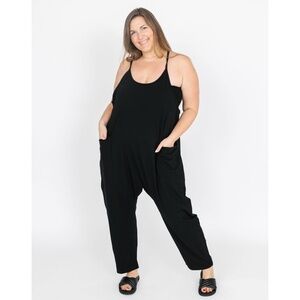 Black XL Jumpsuit Romper Hand Pockets Halter Neck Straps Relaxed Fit